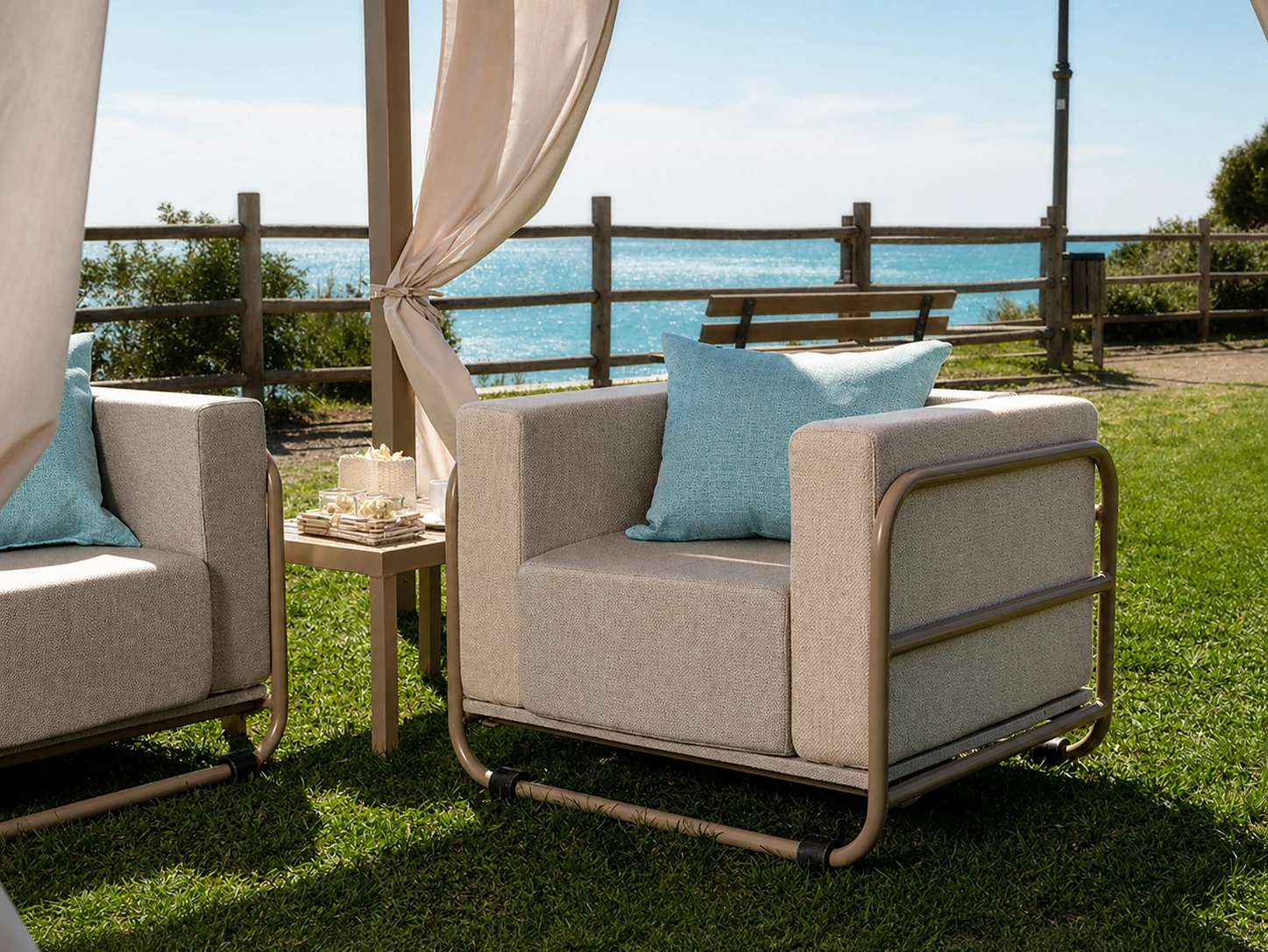 Design avvolgente della poltrona outdoor Emiliano 1 posto